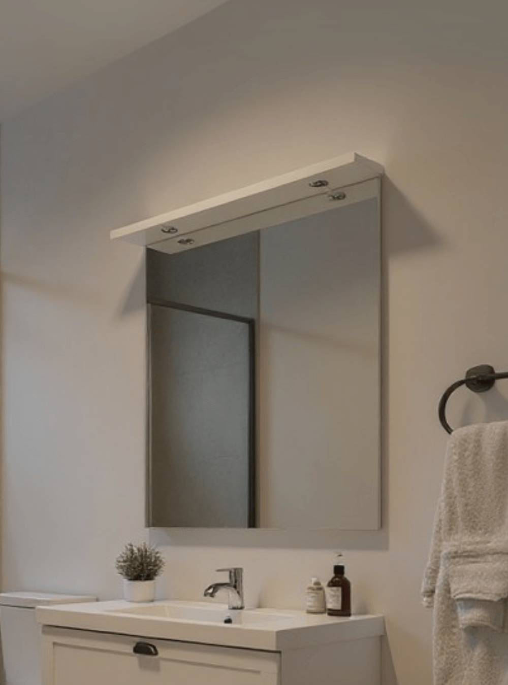 On Móveis Conjuntos de móveis para banheiro Gabinete para Banheiro com Cuba e Espelho com Led 80cm Retro Mdf Branco Milano - On Móveis