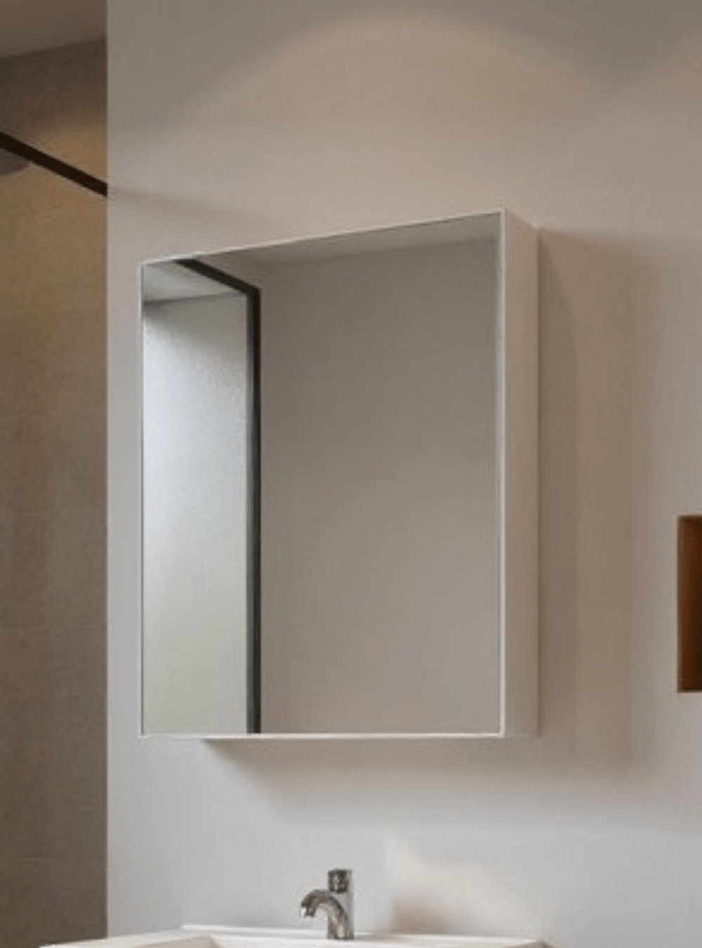 On Móveis Armários para banheiro Armário para Banheiro com Espelho 60cm Mdf Branco - On Móveis