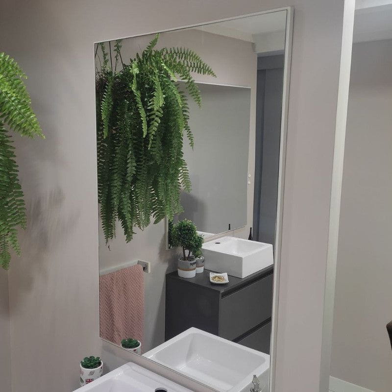 On Móveis Espelhos 60 Espelho para Banheiro 60cm Mdf Branco Dubai - On Móveis
